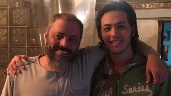 عمرو عبد الجليل يطلب الدعاء لنجله