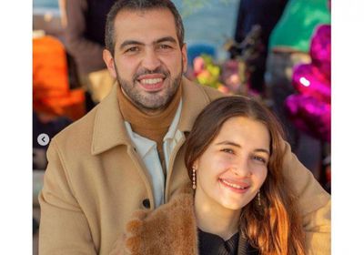 أول ظهور لنجلة أصالة مع خطيبها