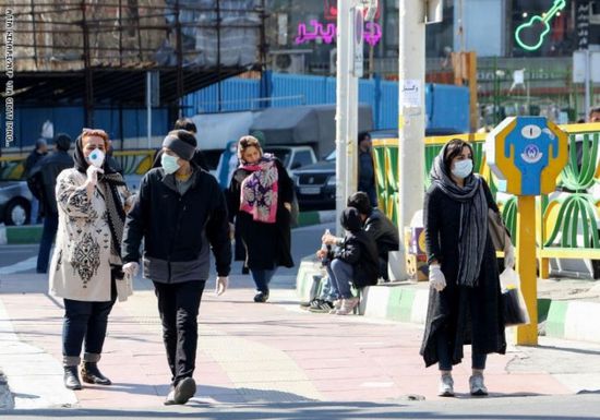 إيران تفرض عزلًا عامًا لاحتواء الموجة الرابعة لكورونا