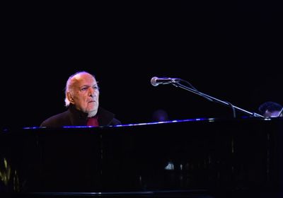 بالصور.. عمر خيرت يتألق في حفله في التجمع الخامس