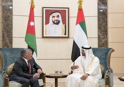  &rlm;"محمد بن زايد" يهنئ الملك عبد الله الثاني بالذكرى المئوية لتأسيس المملكة الأردنية الهاشمية &rlm;