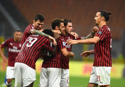 ميلان يفوز على بارما 3 - 1 في الدوري الإيطالي