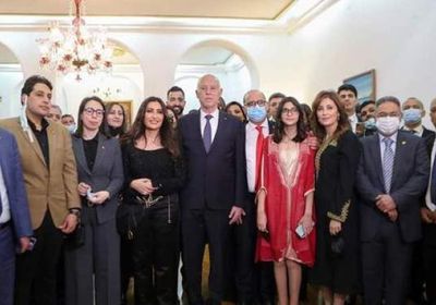 قيس سعيد يلتقي الجالية التونسية بمصر