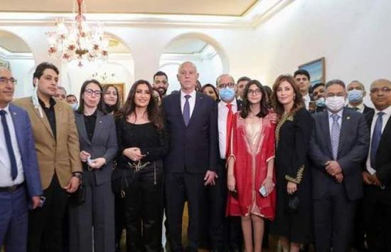 قيس سعيد يلتقي الجالية التونسية بمصر