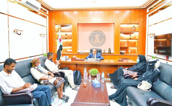 الخُبجي يقف على أنشطة مفوضية مكافحة الفساد بأبين