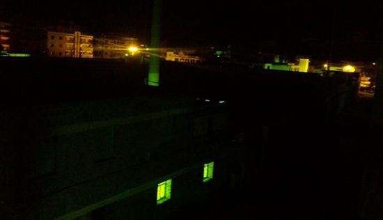 مع اقتراب رمضان.. تواصل انقطاع الكهرباء في عدن