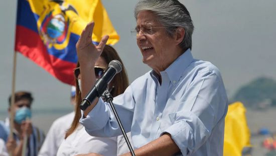 لاسو يعلن نفسه رئيسًا منتخبًا للإكوادور
