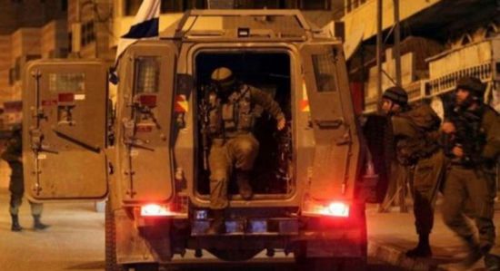 الاحتلال الإسرائيلي يعتقل 25 فلسطينيا في الضفة الغربية