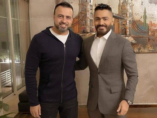 تامر حسني يرد على رسالة مصطفى حسني بعد الإعلان عن غنائه تتر برنامج "الثمن"
