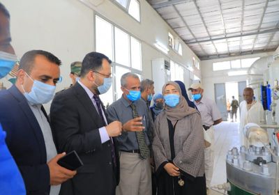 افتتاح وحدة الأوكسجين في مستشفى الجمهورية بالعاصمة عدن
