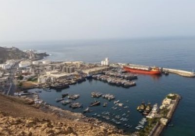 ميناء سقطرى يطالب برسوم صندوق النظافة قبل تعشيق السفن