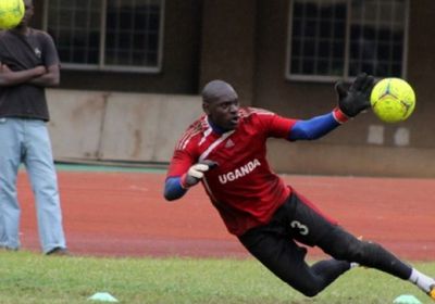 أونيانجو حارس صن داونز يعتزل اللعب الدولي مع أوغندا