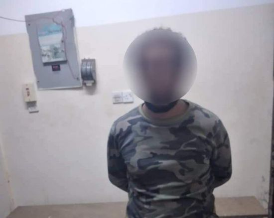 القبض على متهم بسرقة سيارات في كريتر