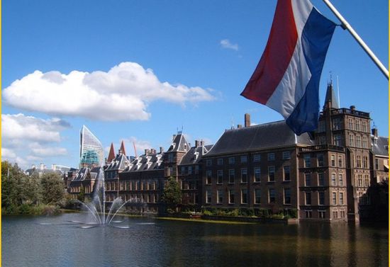 هولندا.. تمدد معظم قيود العزل العام لمكافحة جائحة كورونا