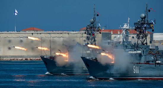  مناورات روسية في البحر الأسود قبل وصول سفينتين أميركيتين