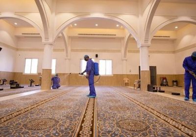السعودية تُغلق 11 مسجدًا مؤقتًا بعد إصابة 11 مصلي