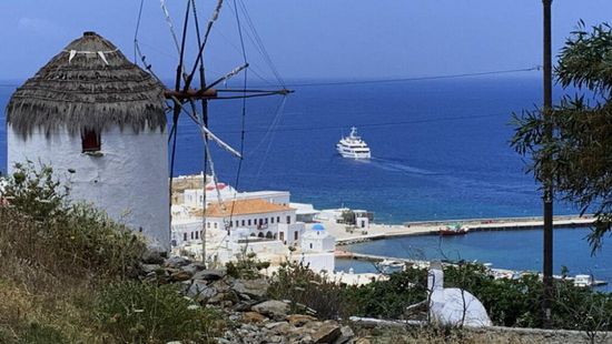 اليونان تلغي قواعد الحجر الصحي لإنعاش السياحة
