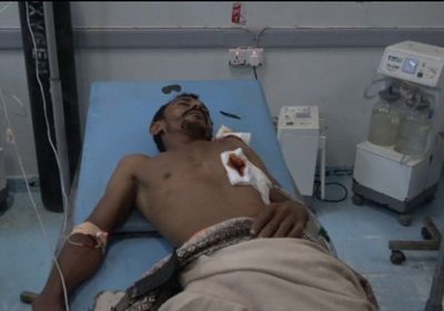 حالته خطرة.. عيار حوثي يخترق كتف مواطن في التحيتا