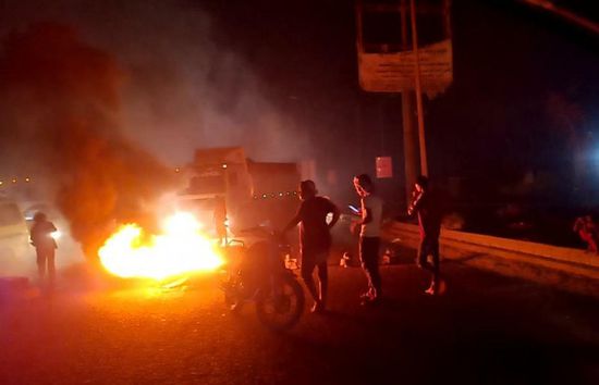 احتجاجات في تبن على انقطاع الكهرباء وتعطيل الخدمات