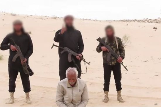 داعش يعدم قبطيًا بطريقة وحشية في سيناء المصرية