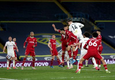 ليدز يونايتد يحبط ليفربول ويحرمه من الصعود للمركز الرابع في الدوري الإنجليزي