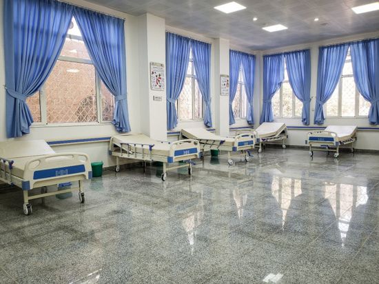 في مستشفيين.. "أطباء بلا حدود" تعالج مصابي كورونا بصنعاء