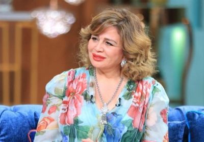 إلهام شاهين: تصرفات رانيا يوسف غير طبيعية