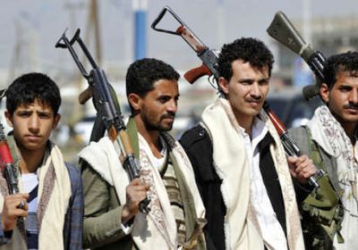 حملات النهب الحوثية.. كيف تنقض المليشيات على "جيوب السكان"؟