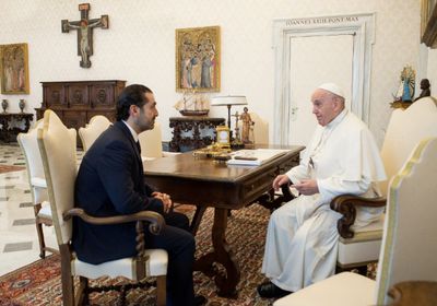 الحريري يطالب بالإسراع في تشكيل الحكومة اللبنانية