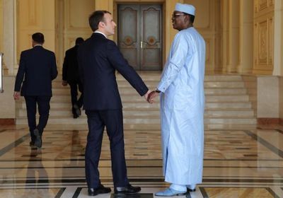 ماكرون يصل تشاد لحضور جنازة إدريس ديبي