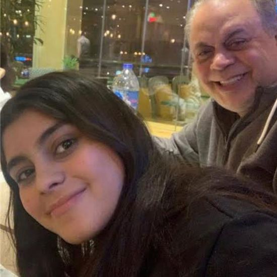 أشرف زكي يحتفل بعيد ميلاد نجلته "مريم"