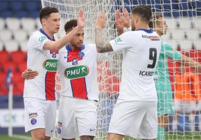 سان جيرمان يهزم ميتز ويقتنص صدارة الدوري الفرنسي