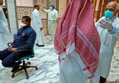  الكويت يُسجل 9 وفيات و1206 إصابات جديدة بكورونا