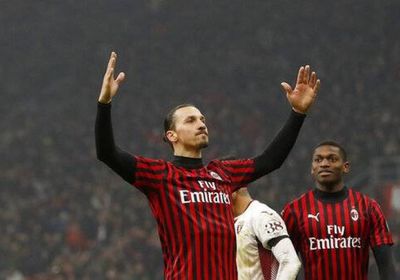 بيولي يؤكد غياب إبراهيموفيتش عن مباراة لاتسيو