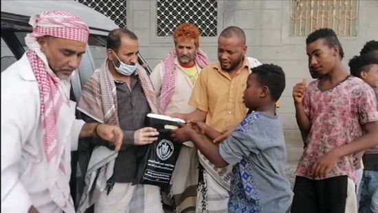 توزيع 500 وجبة على الصائمين في الحبيلين
