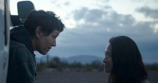 تشاو أول آسيوية تفوز بجائزة أفضل إخراج لـ"Nomadland"