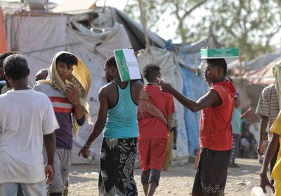 توزيع 3150 كرتون تمور على الأيتام في البريقة