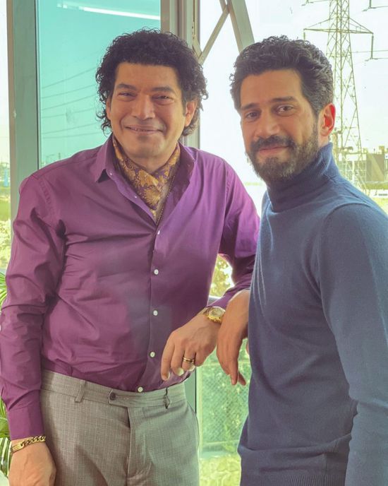 أحمد مجدي مع باسم سمرة في كواليس "بنت السلطان"