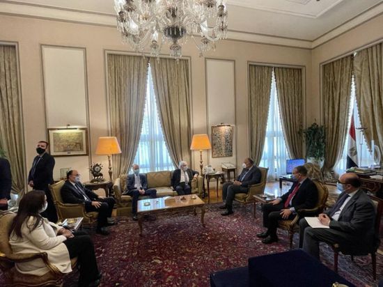 في ختام زيارته.. جريفيث يغادر القاهرة