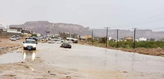 سقوط أمطار غزيرة على شبوة