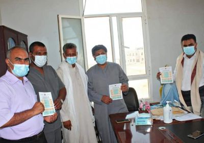 تأهيل 16 عاملًا صحيًا في سقطرى على منح لقاح كورونا