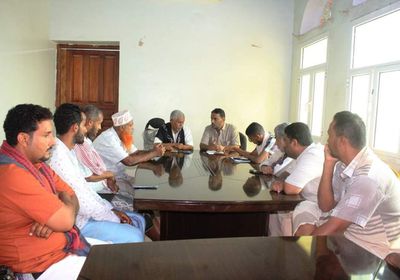 الشحر تعلن استمرار ضخ أسطوانات الغاز للمستودعات