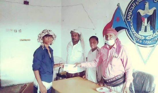 "انتقالي المحفد" يكرم أسرتي الشهيدين الهازلة ومفتاح