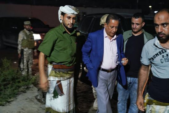 "وفد الانتقالي" يشارك في عزاء القيادي الراحل جواس