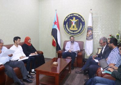 الكاف يلتقي رئيس منظمة بروميدياسيون الفرنسية