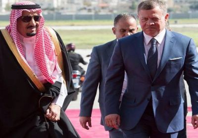 الملك سلمان يعزي العاهل الأردني في وفاة "بن طلال"