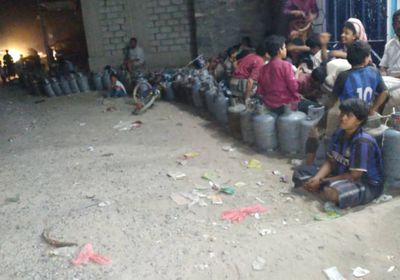 الأزمة تشتد.. 4000 ريال لأسطوانة الغاز في بيحان