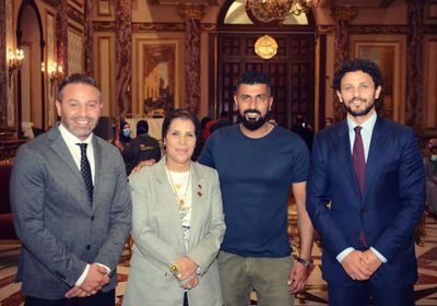 محمد سامي بصحبة والدته في ظهور جديد