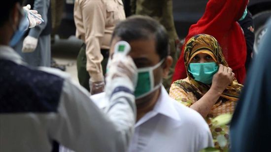 الحكومة الباكستانية تحذر من زيادة تفشي فيروس كورونا في البلاد