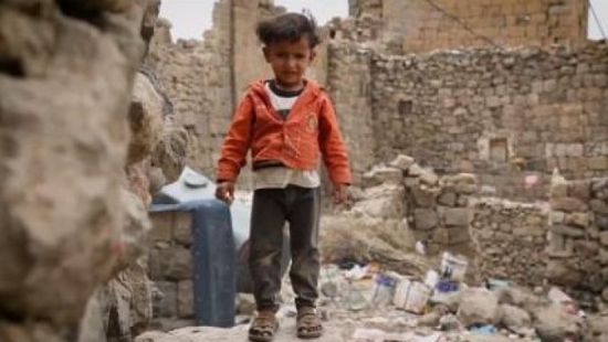 منع المبادرات الخيرية.. كيف يفاقم الحوثيون من أعباء الحياة المرعبة؟